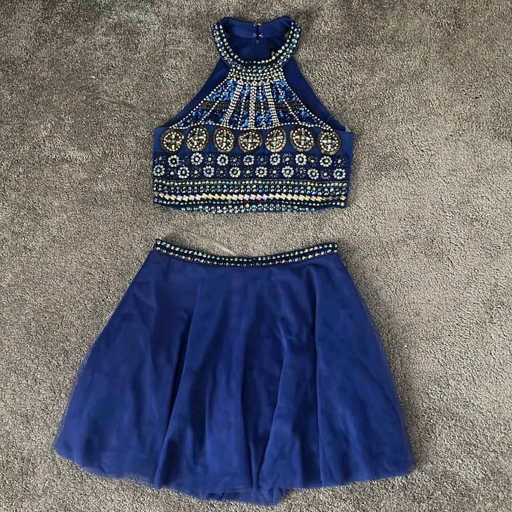 Junior’s 2 piece skirt set